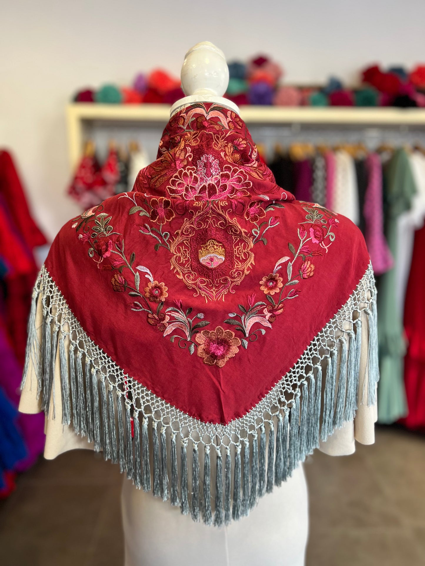 Mantón Cantillana Rojo Granate y Gris
