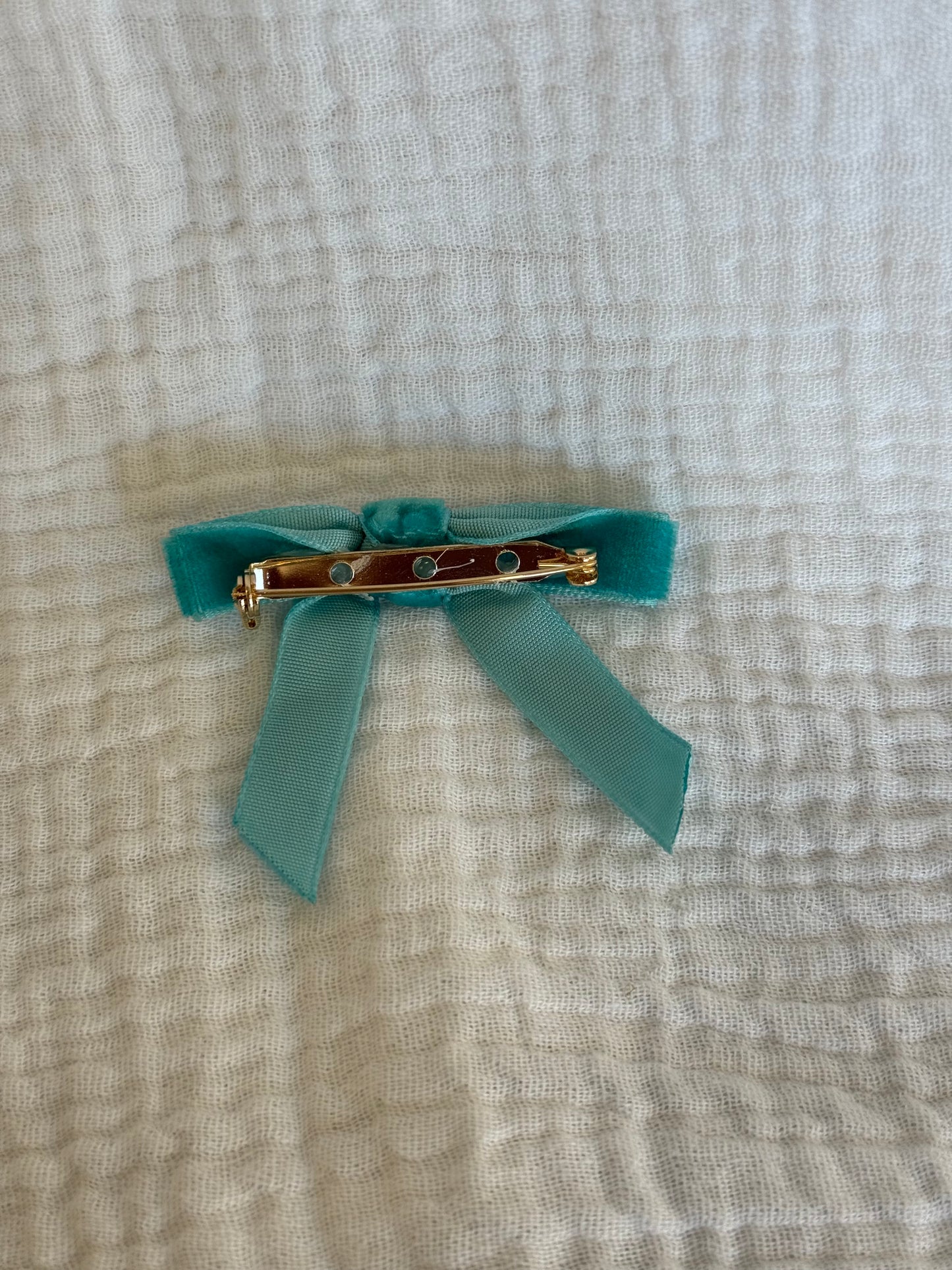 Broche lazo terciopelo verde agua