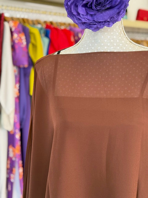 Capa de gasa marrón chocolate