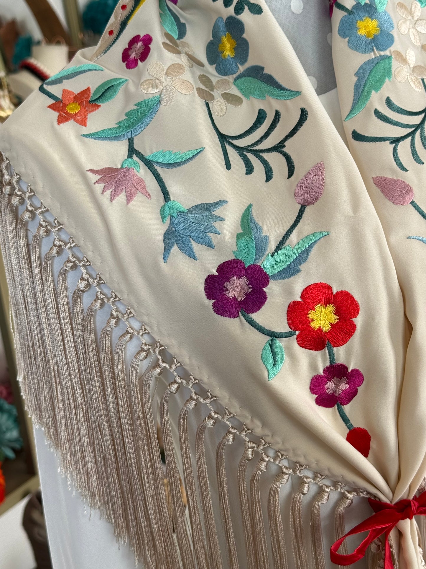 Mantón Martina beige