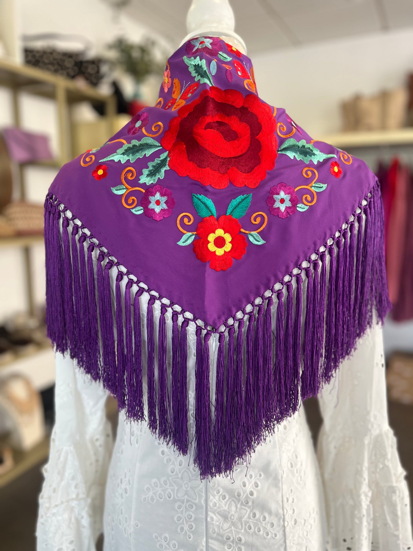 Mantón Celia Morado