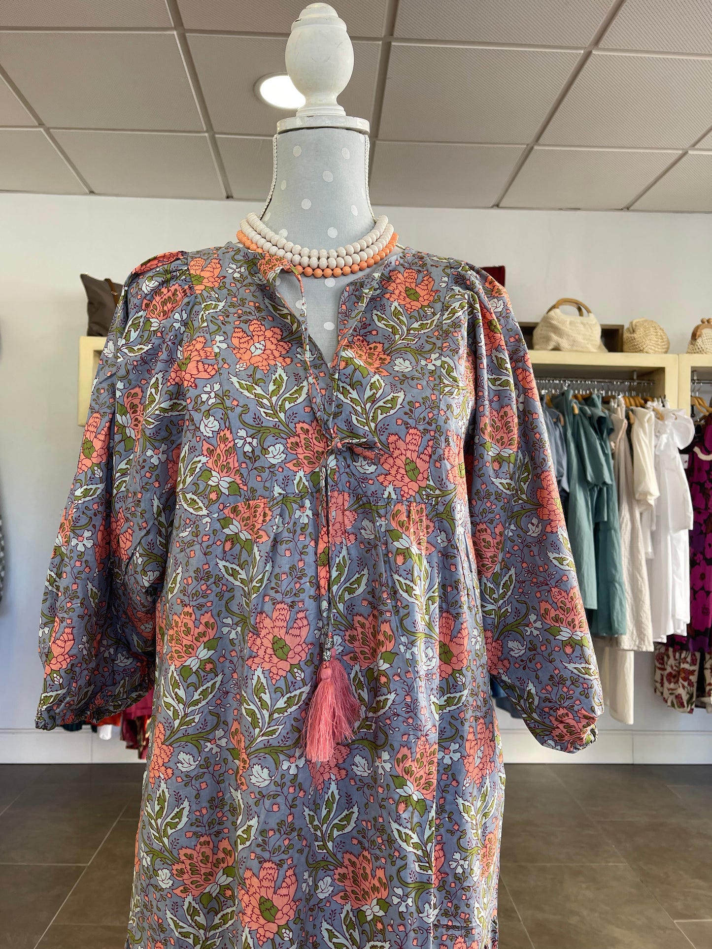 Vestido Indio grisaceo