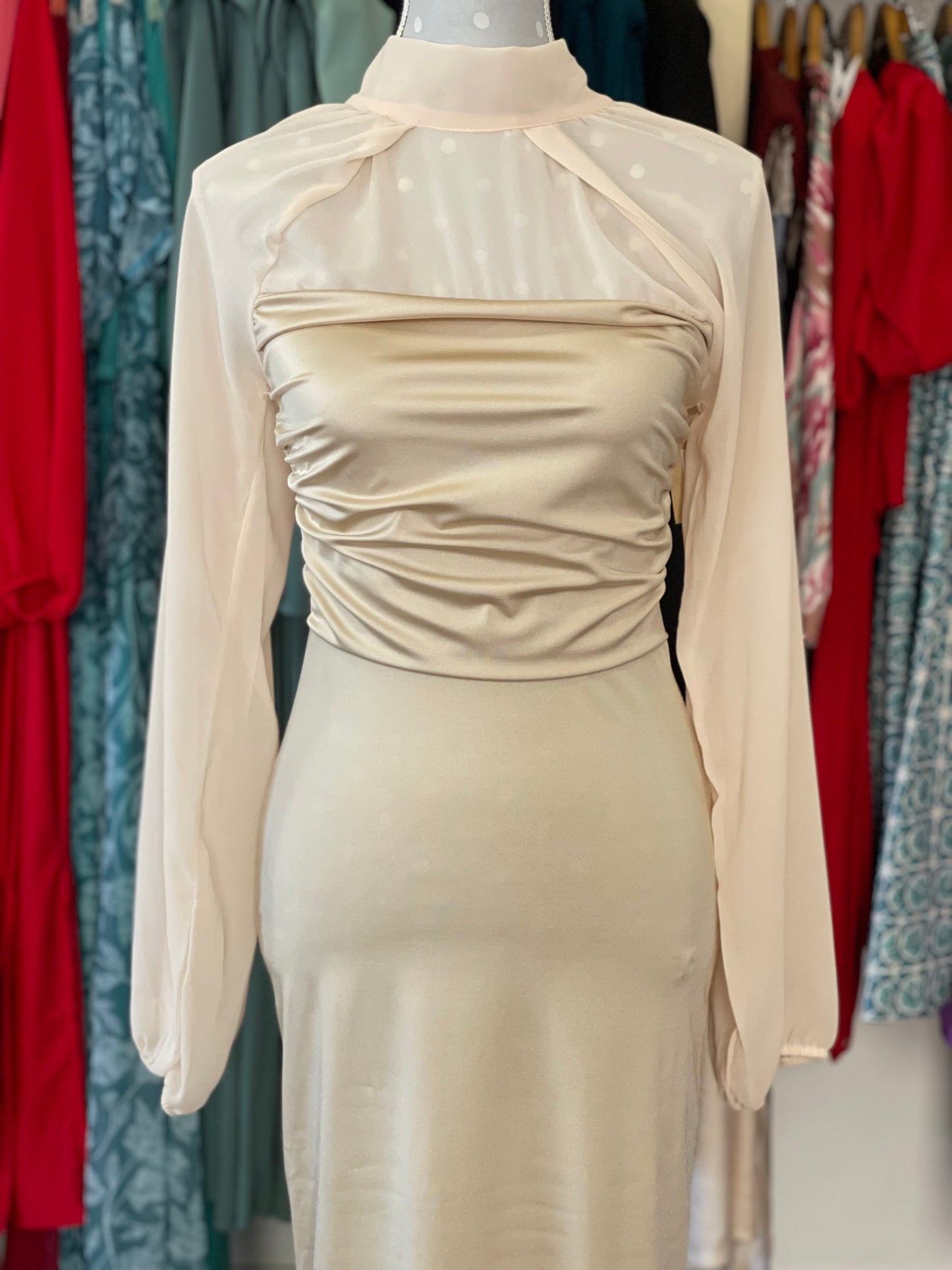Vestido Catalina beige dorado