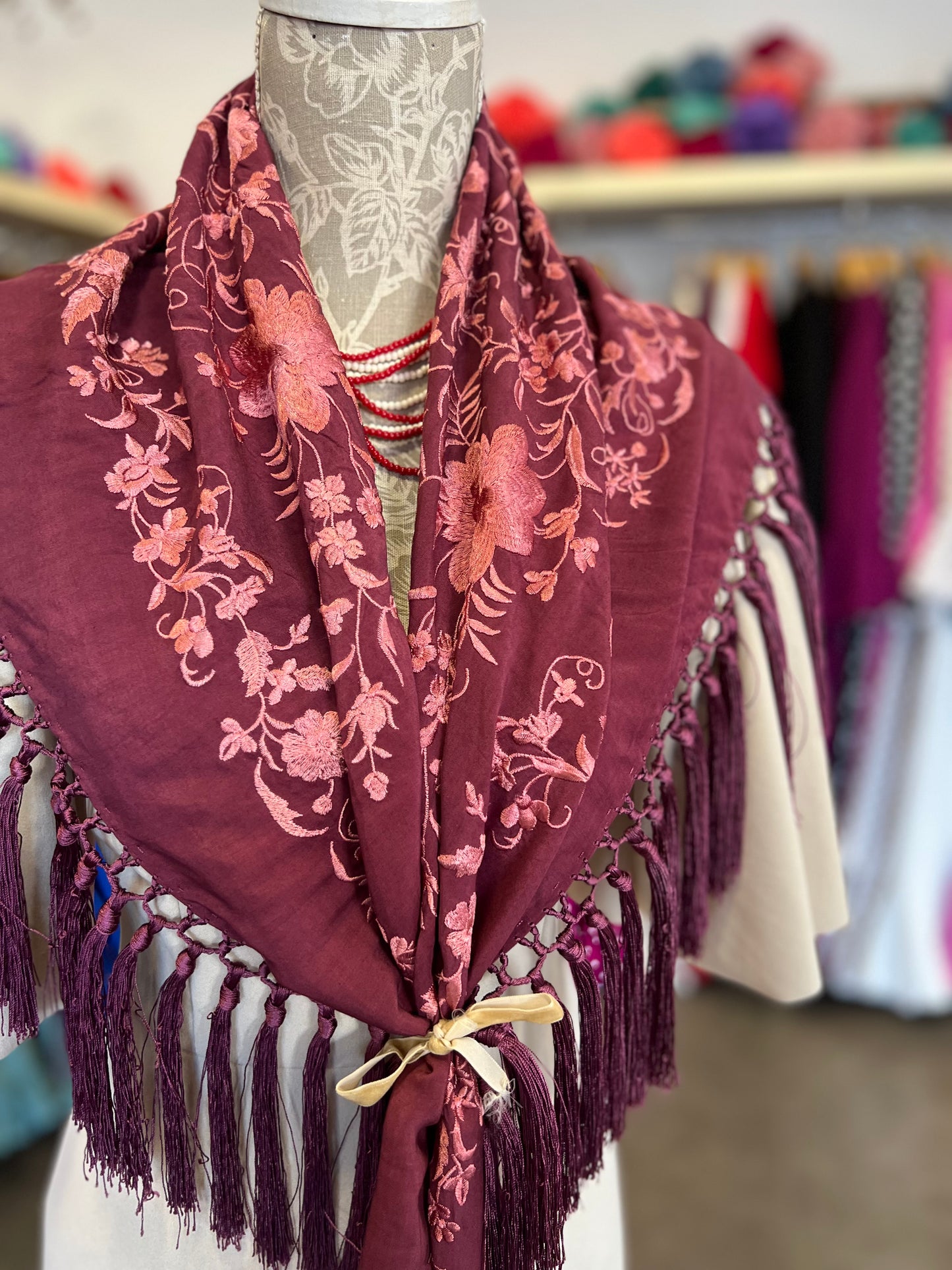 Mantón Cantillana Morado Tinto