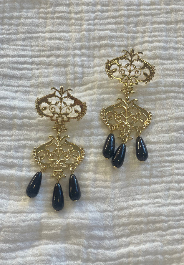 Pendiente Granada negro