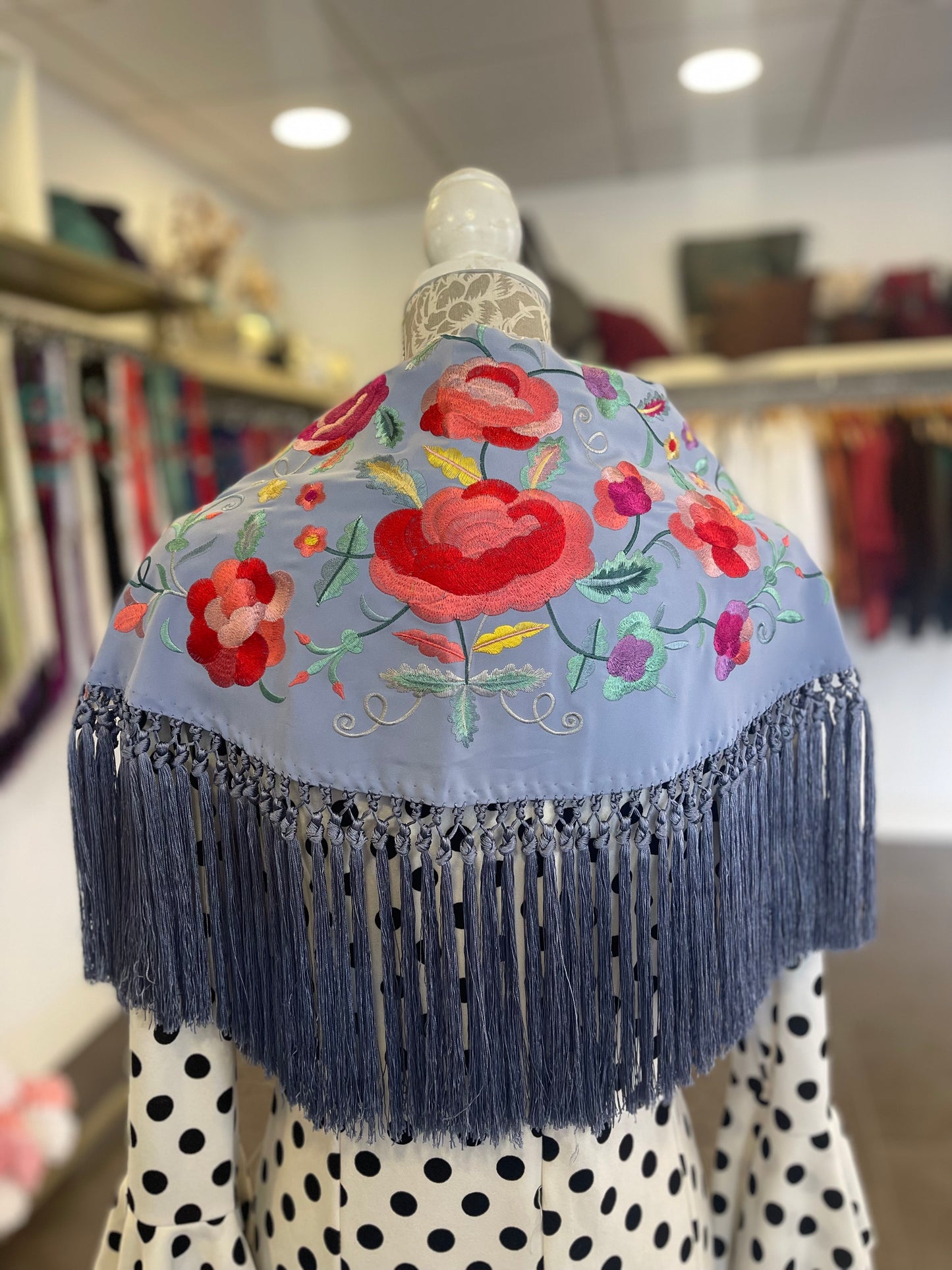 Mantón Carmen celeste