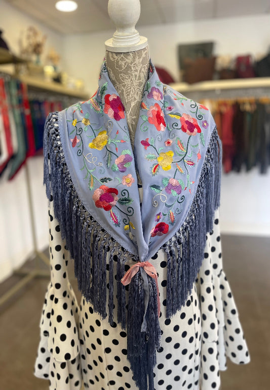 Mantón Carmen celeste
