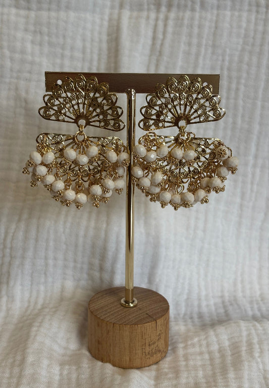 Pendiente Carmen beige