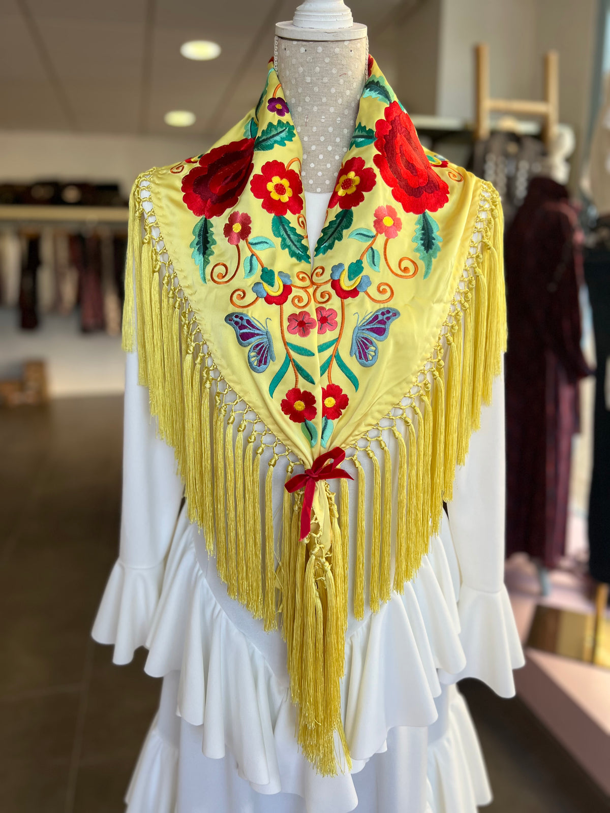 Mantón Celia Amarillo