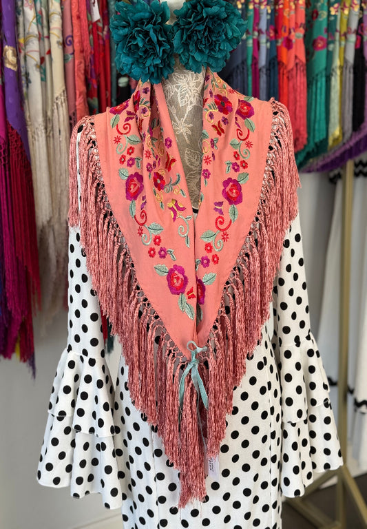 Mantón María mediano rosa maquillaje