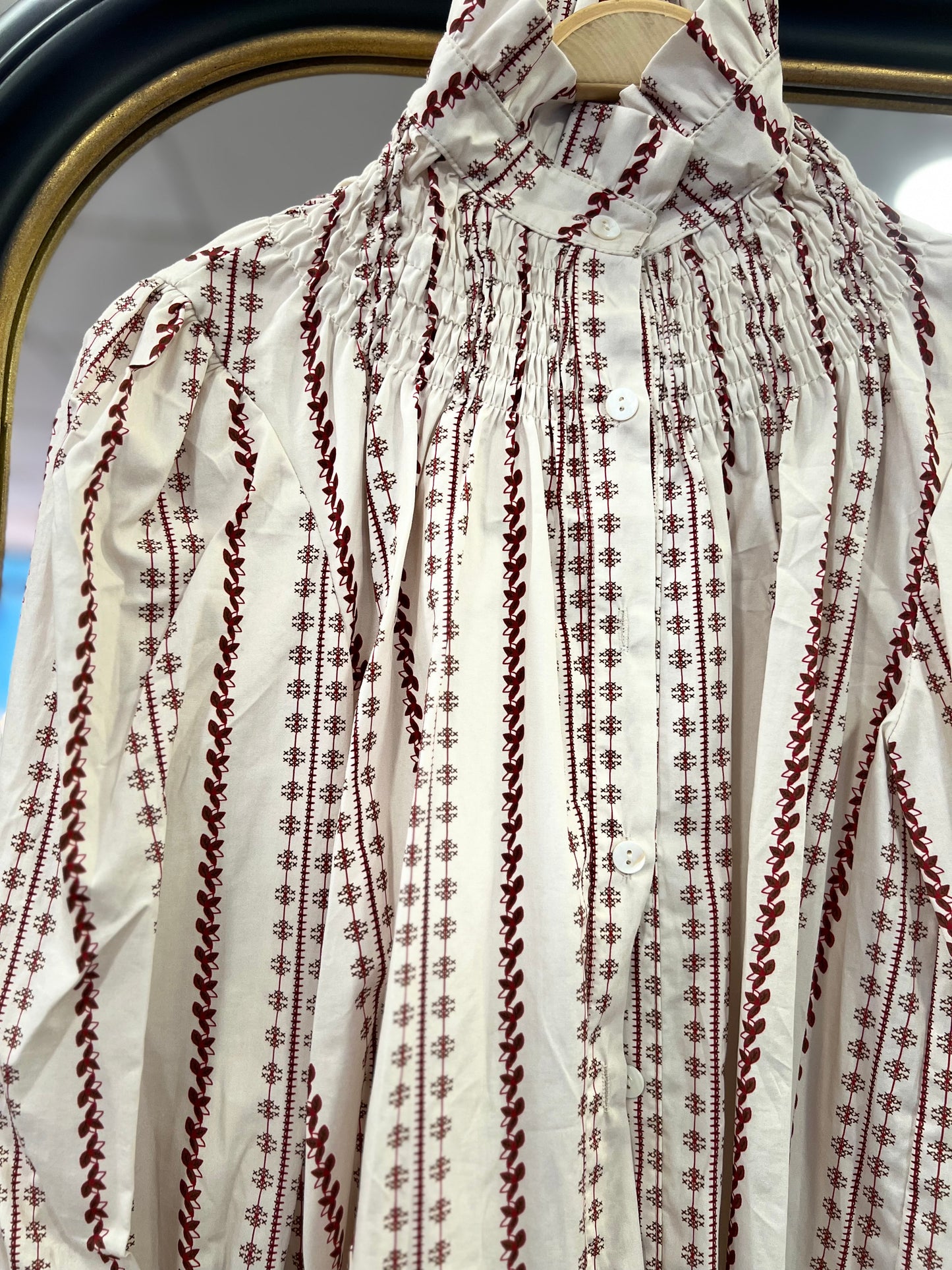 Blusa Angela Beige y Burdeos