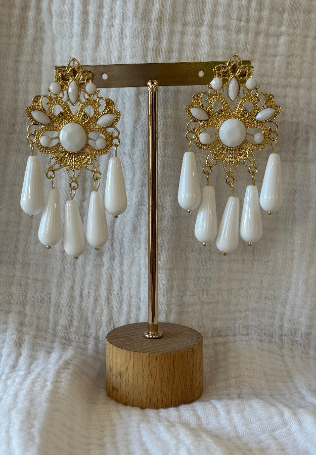 Pendiente feria blanco