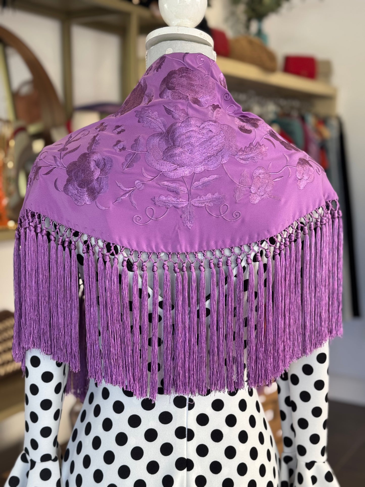 Mantón María al tono lila