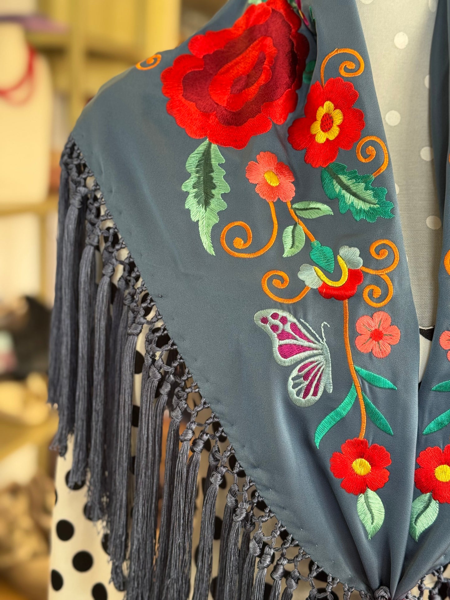 Mantón Celia azul ducado