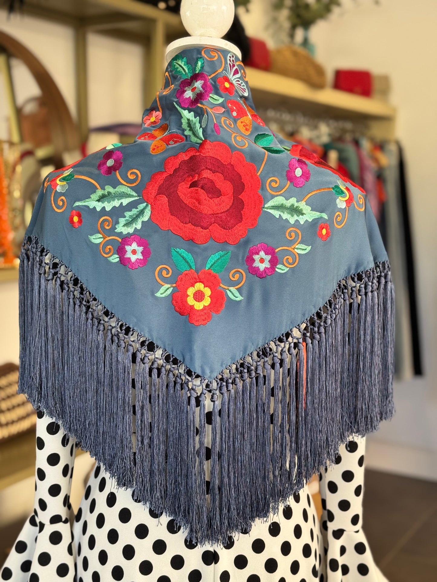 Mantón Celia azul ducado