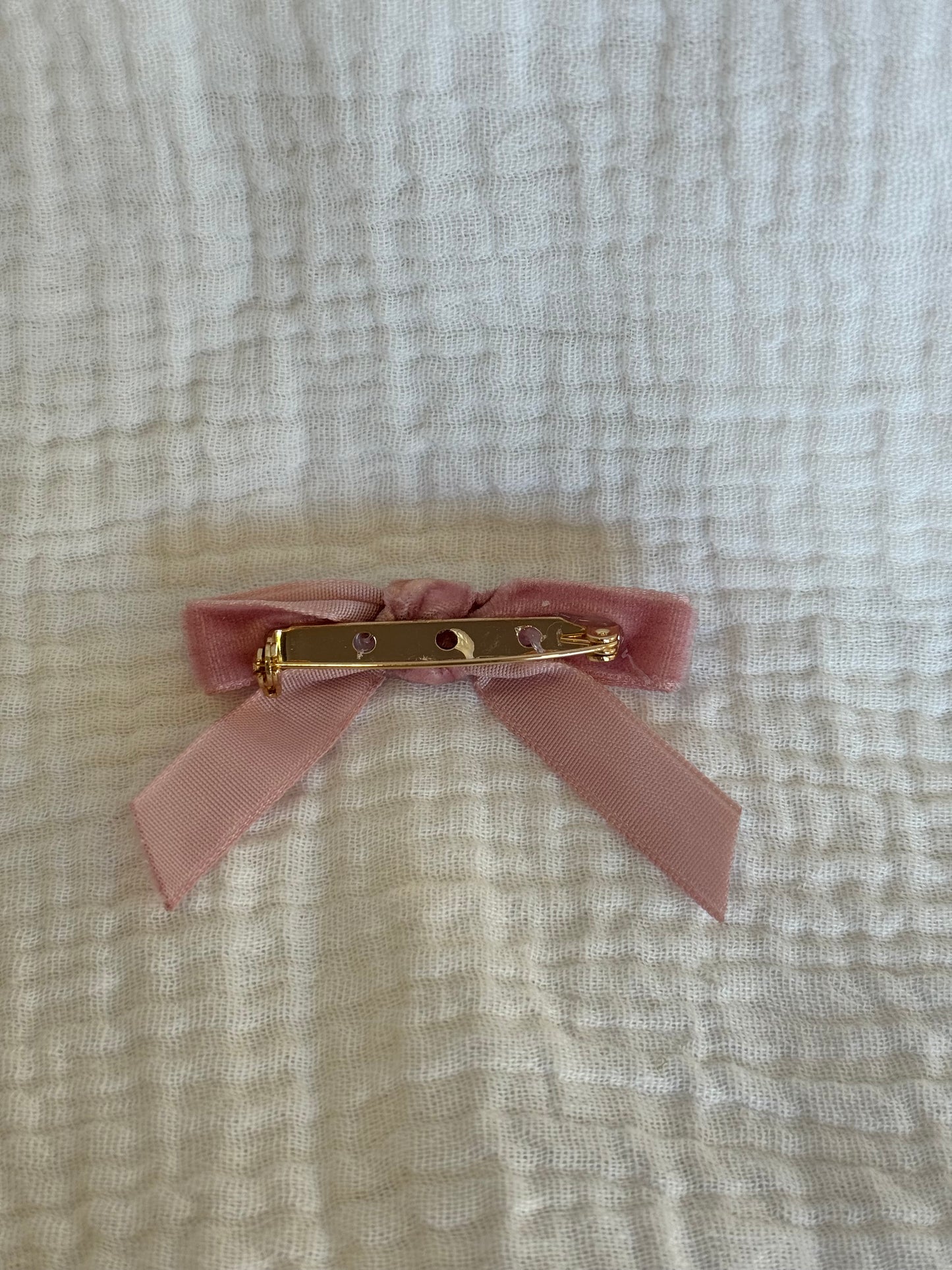 Broche lazo terciopelo rosa