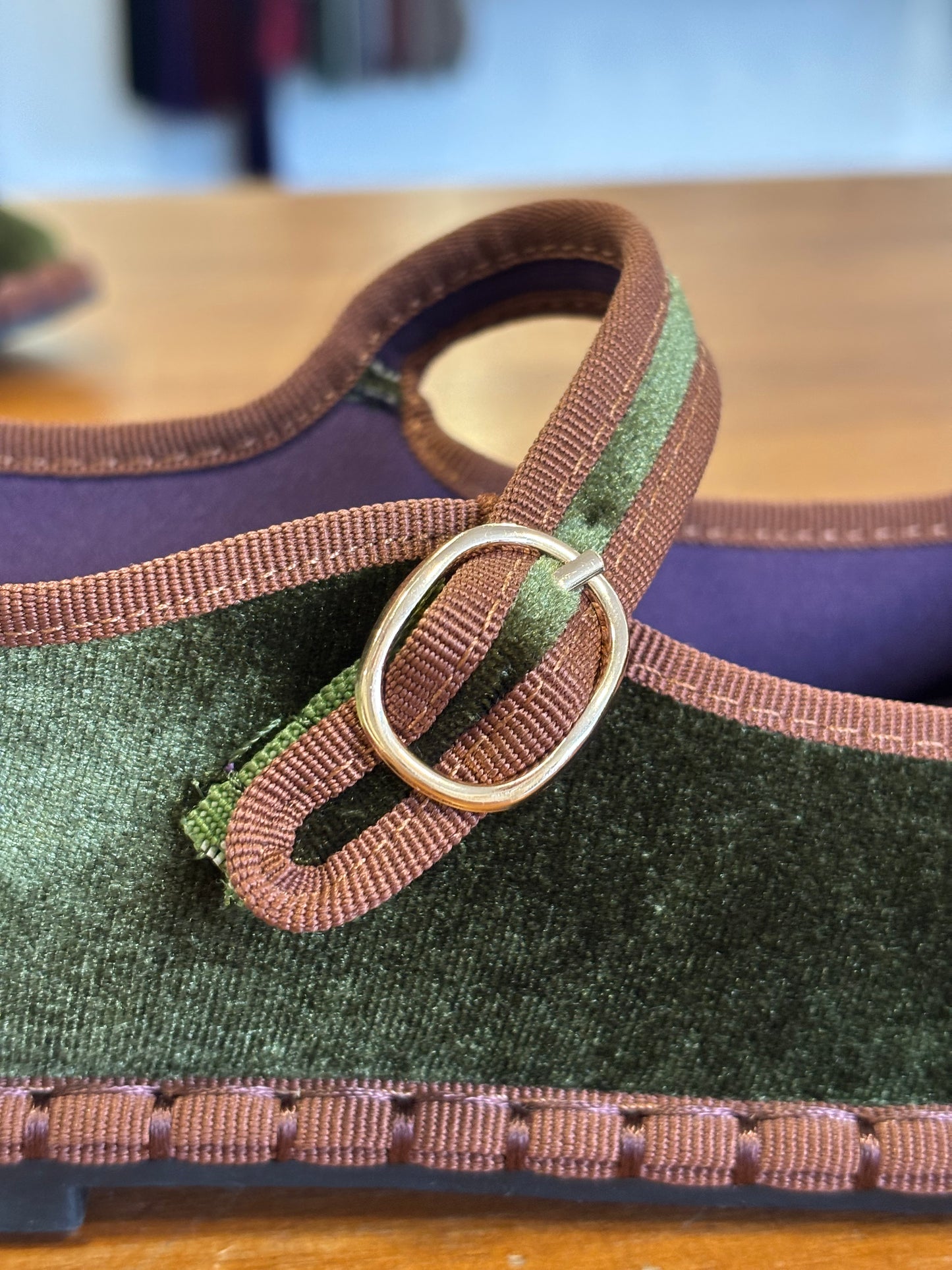 MERCEDITAS VERDES FILO MARRÓN