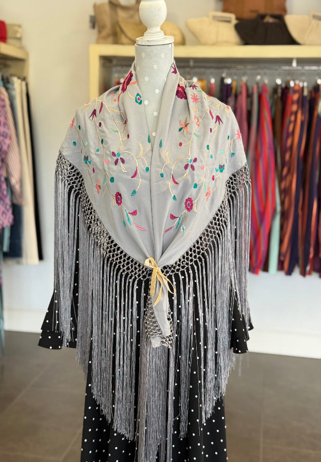 Mantón Paloma gris