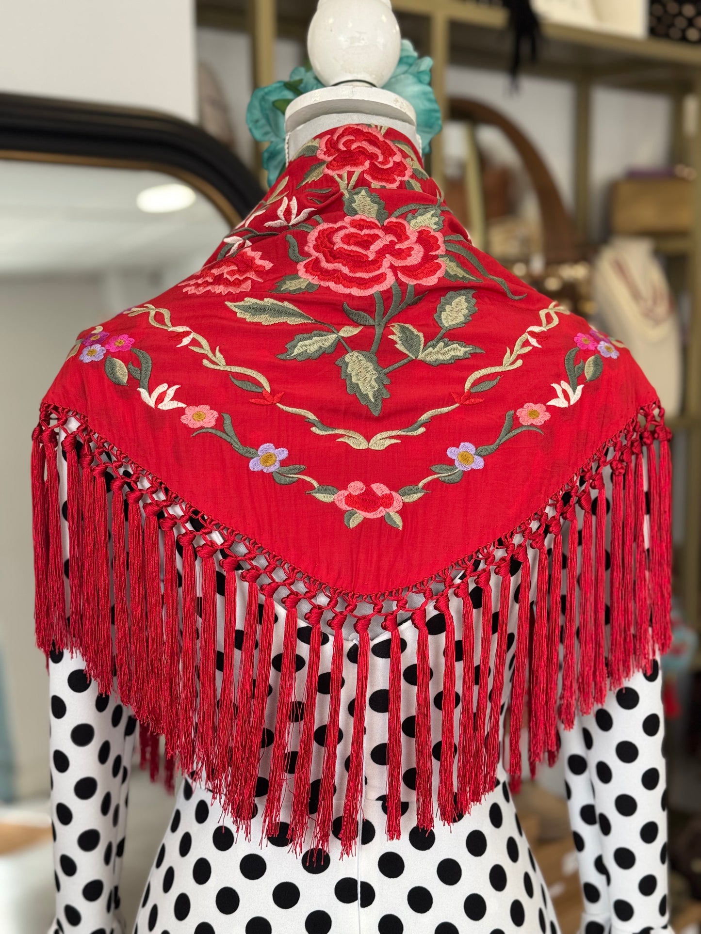 Mantón Lucía Rojo