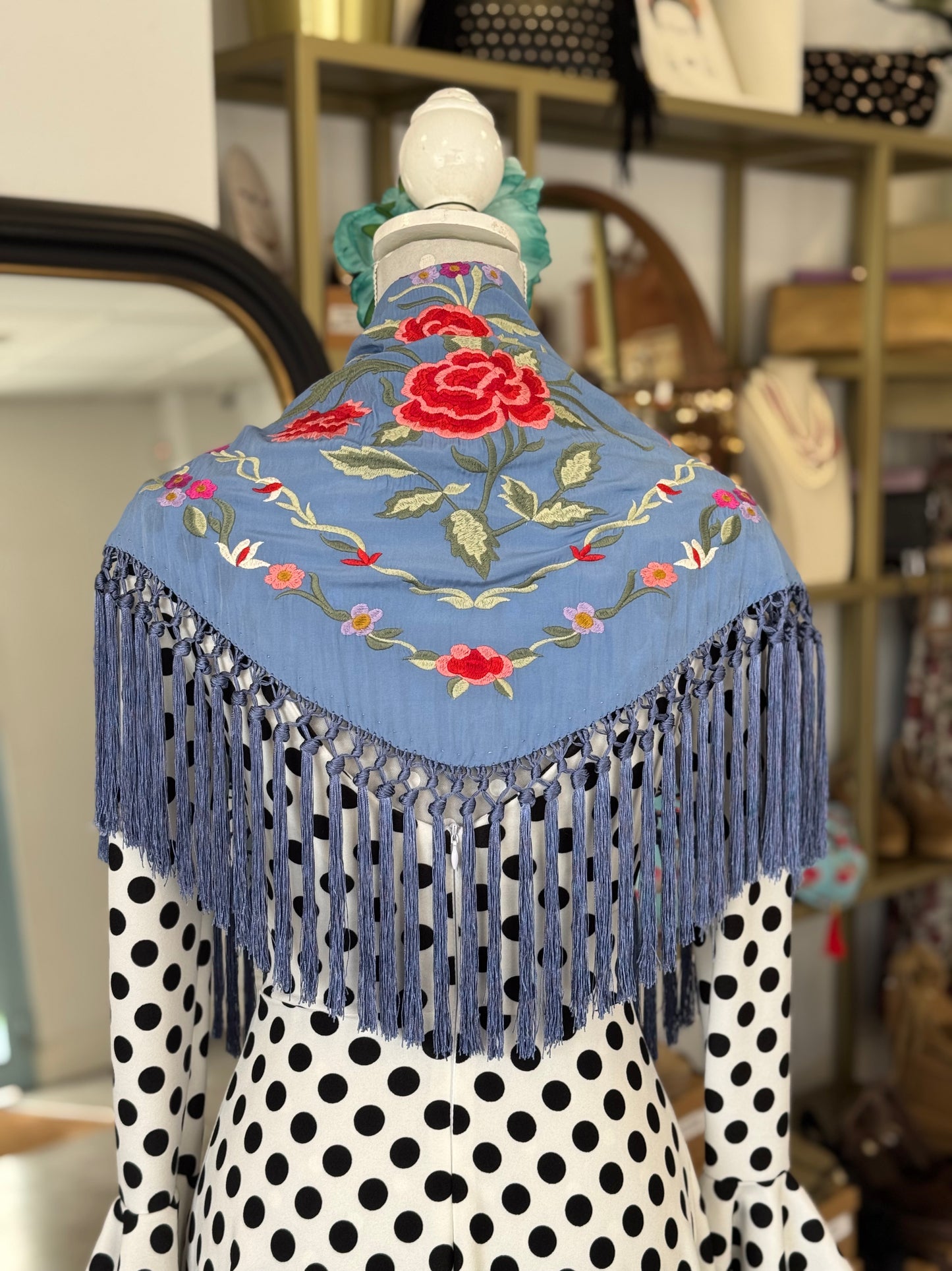 Mantón Lucía Azul Jabonoso