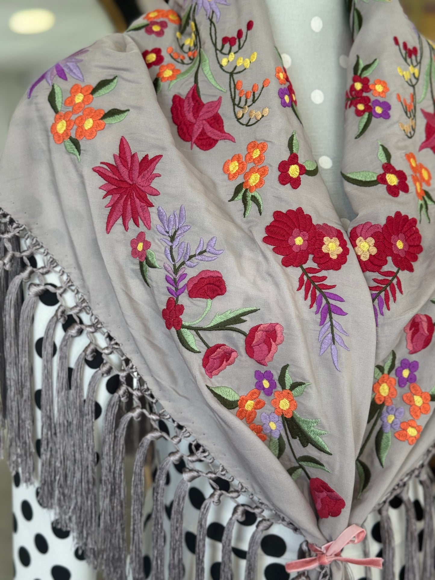 Mantón Laura Gris Perla