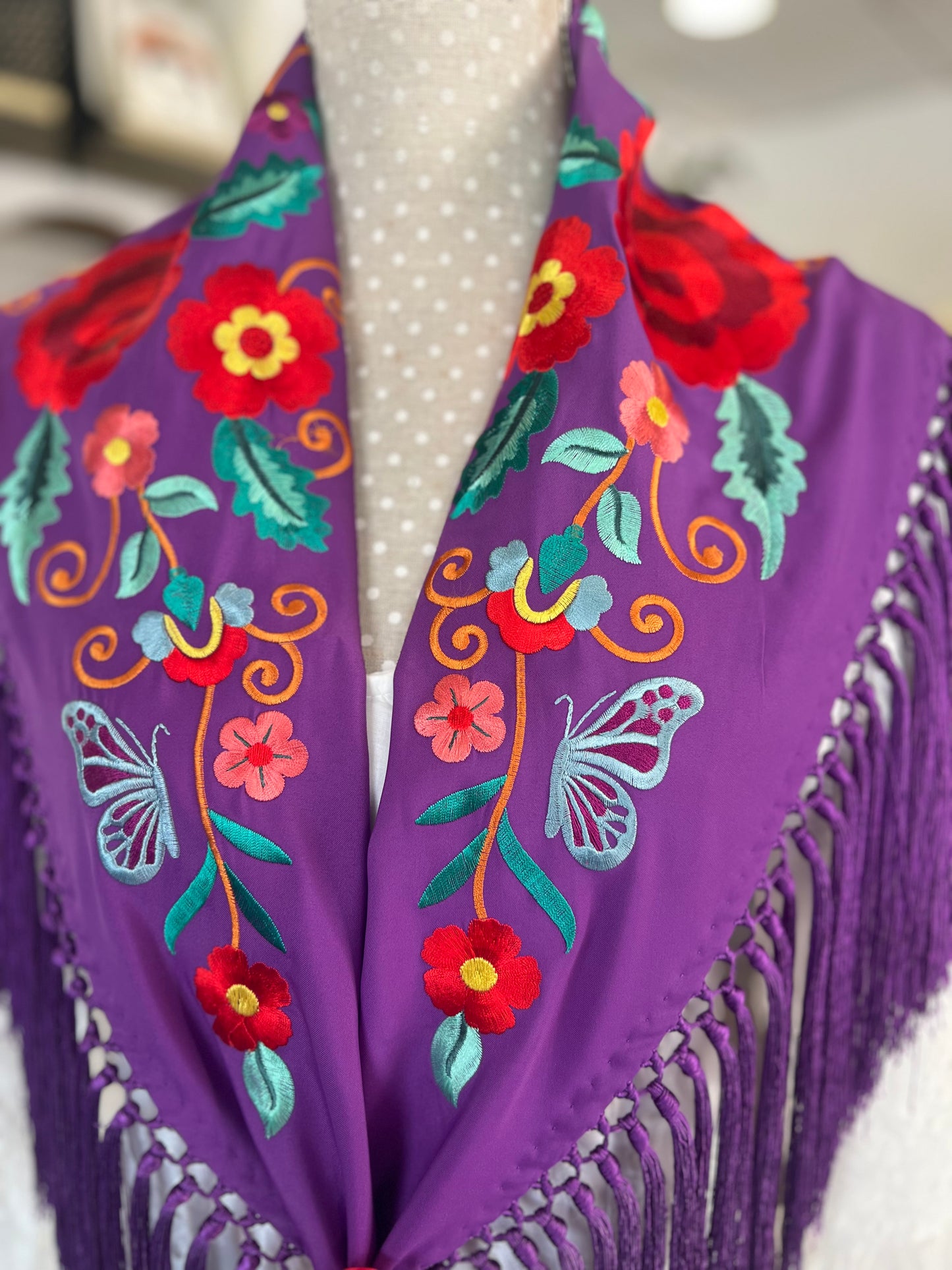 Mantón Celia Morado
