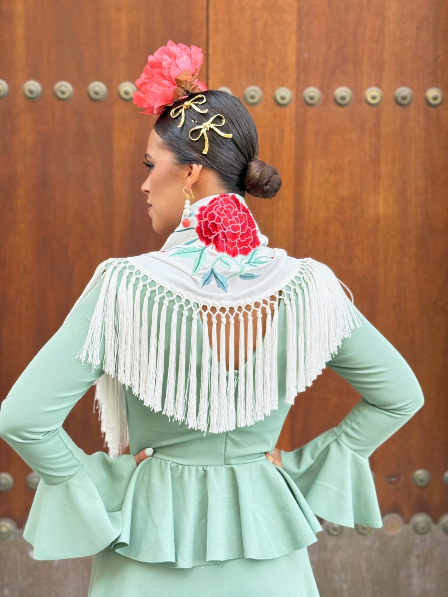 Mantón clavel blanco roto