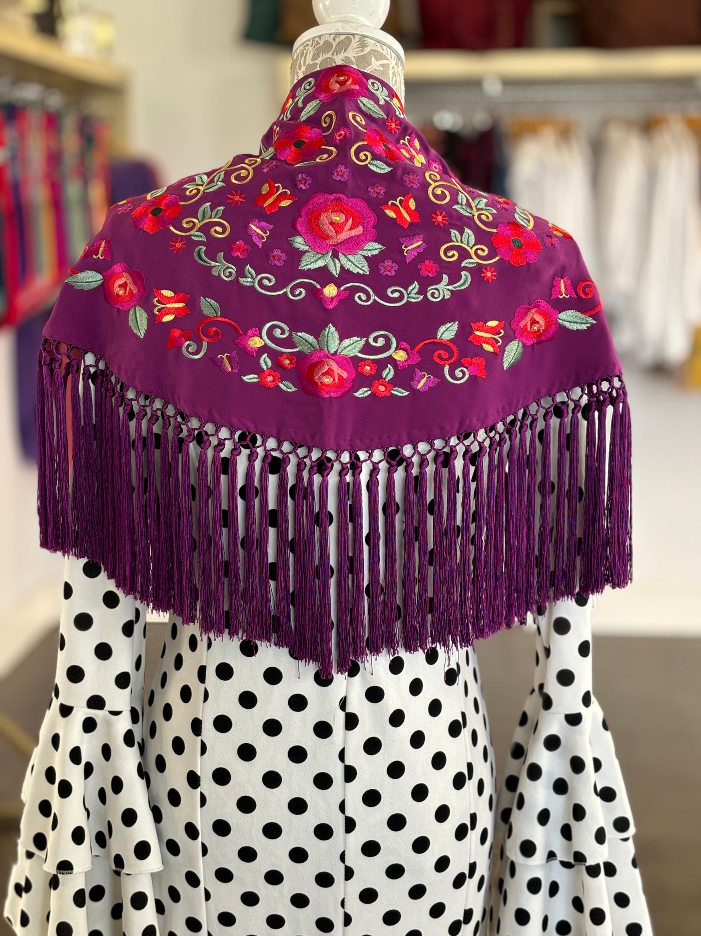 Mantón María berenjena