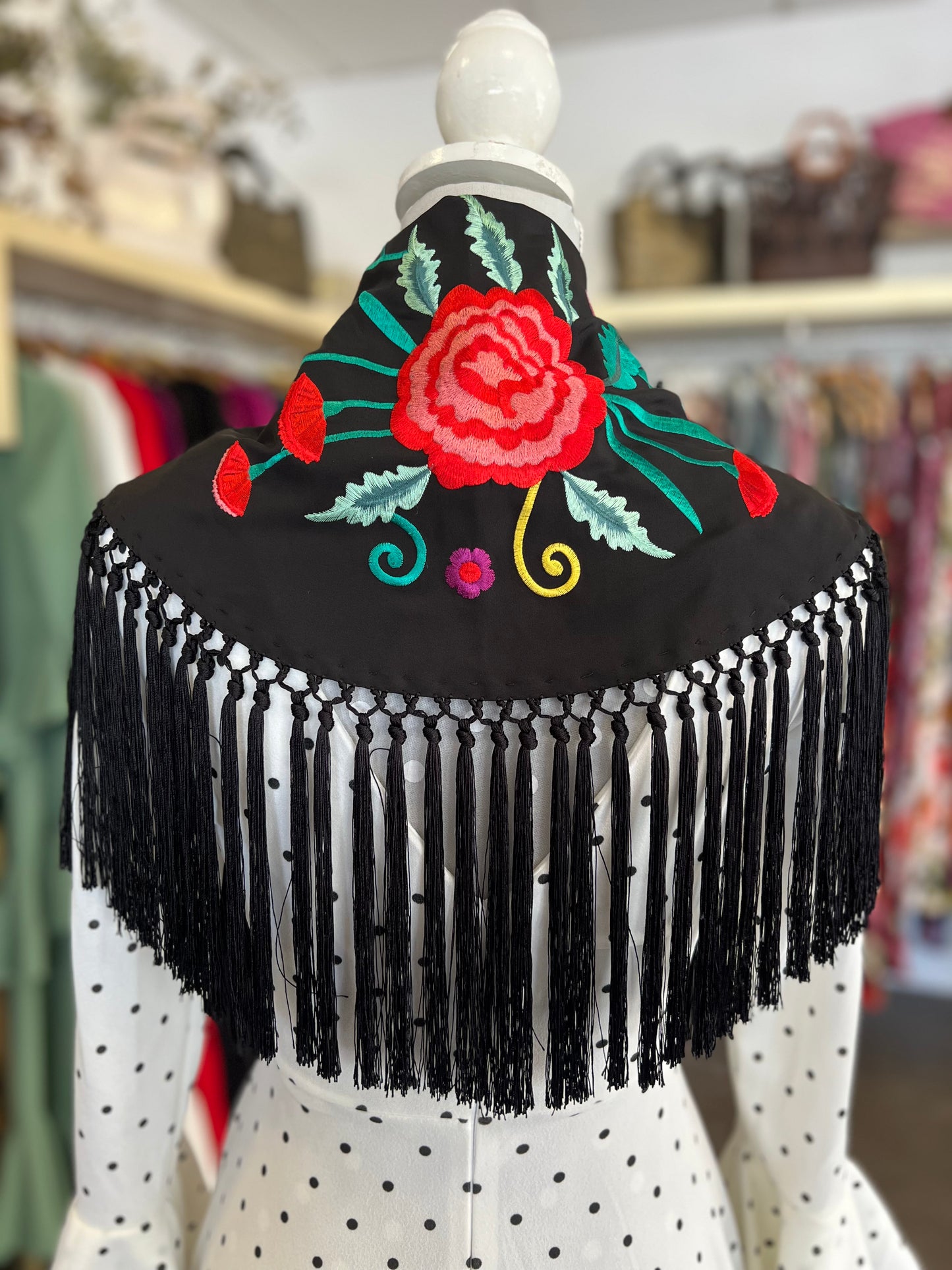 Mantón Mariana Negro