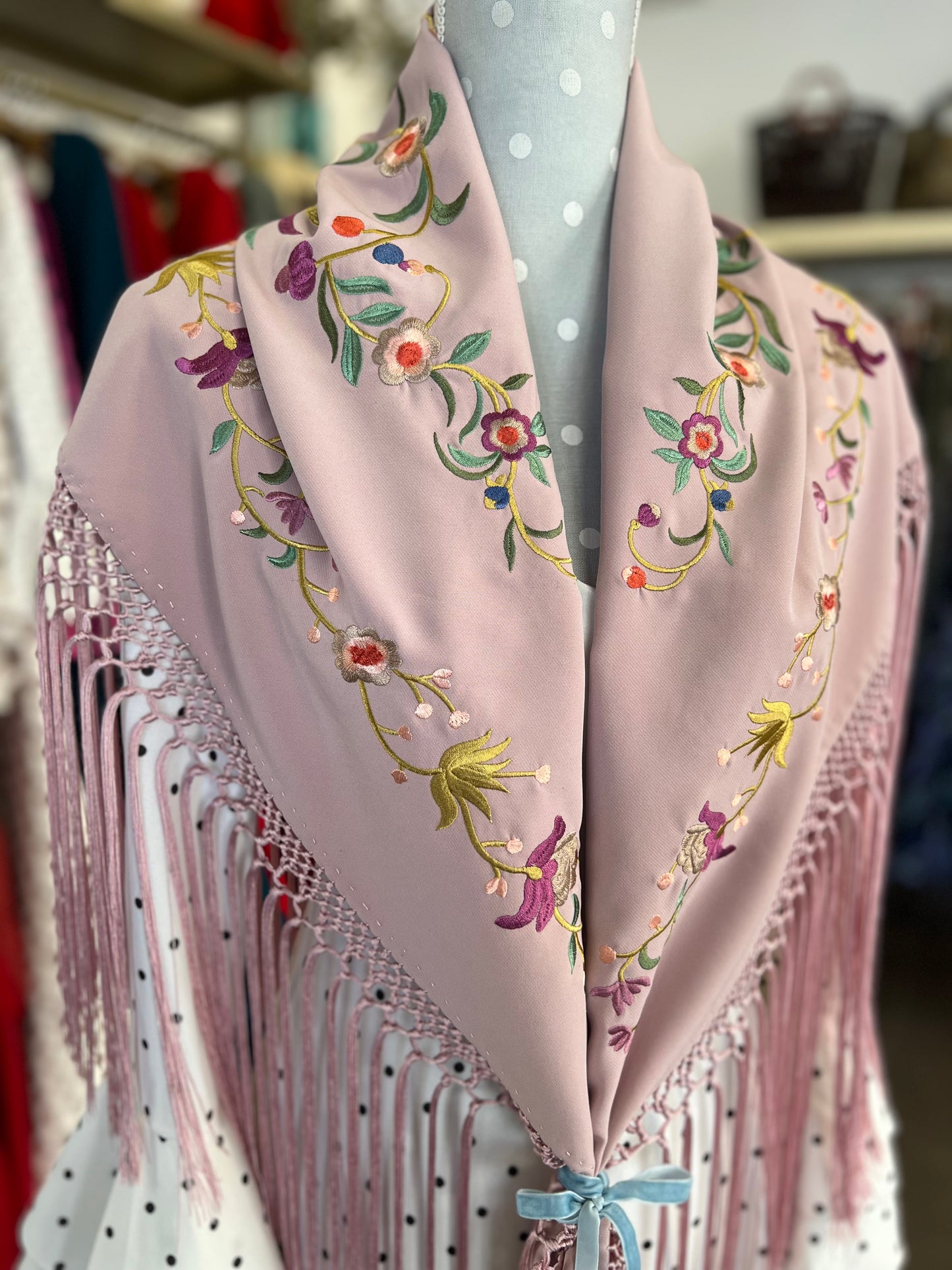 Mantón Pájaro Fondo Rosa