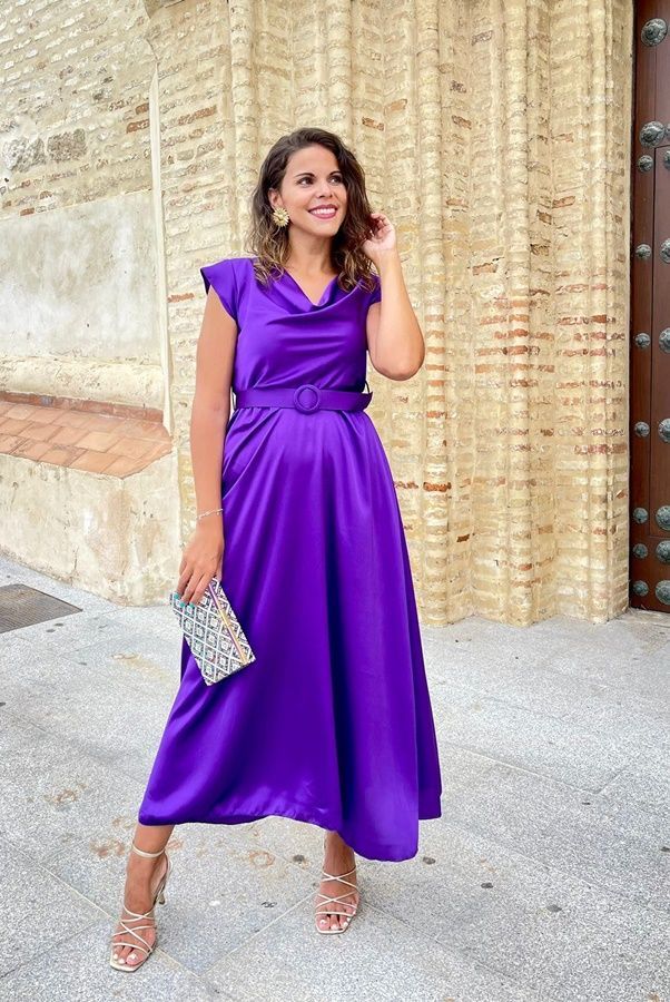 Vestido satinado fluido violeta • La Tienda de Luca